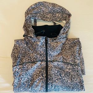 LULULEMON - WIND BREAKER JACKET
